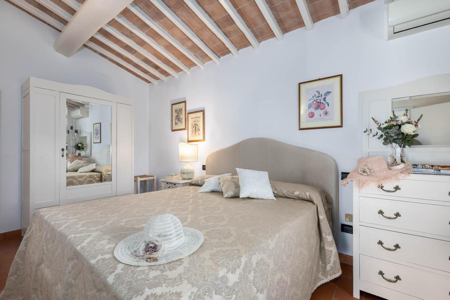 Relais Antico Borgo San Lorenzo Poggibonsi Exterior photo